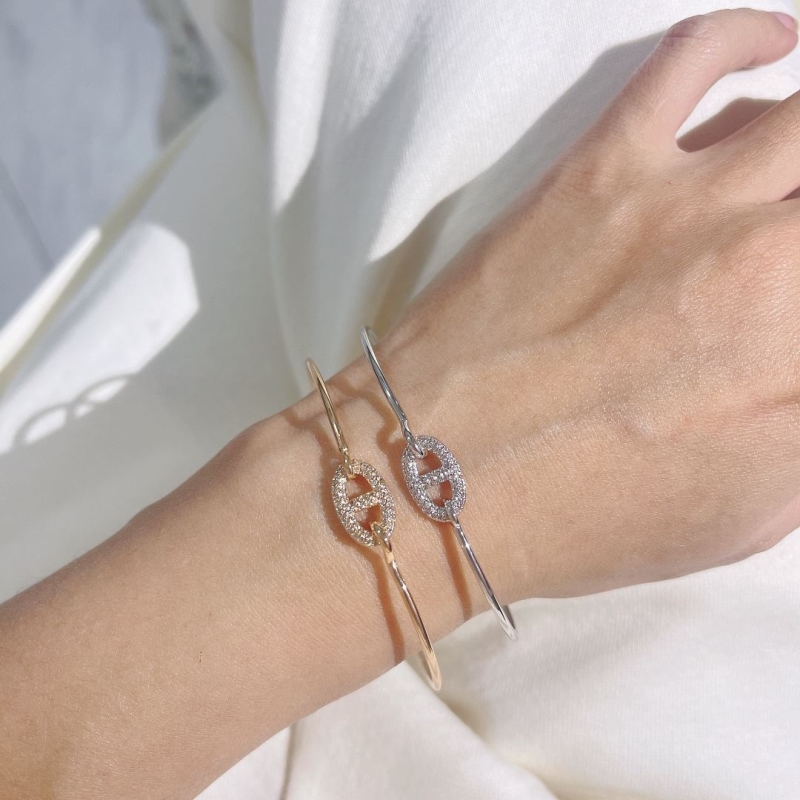 H**me5 bracelets